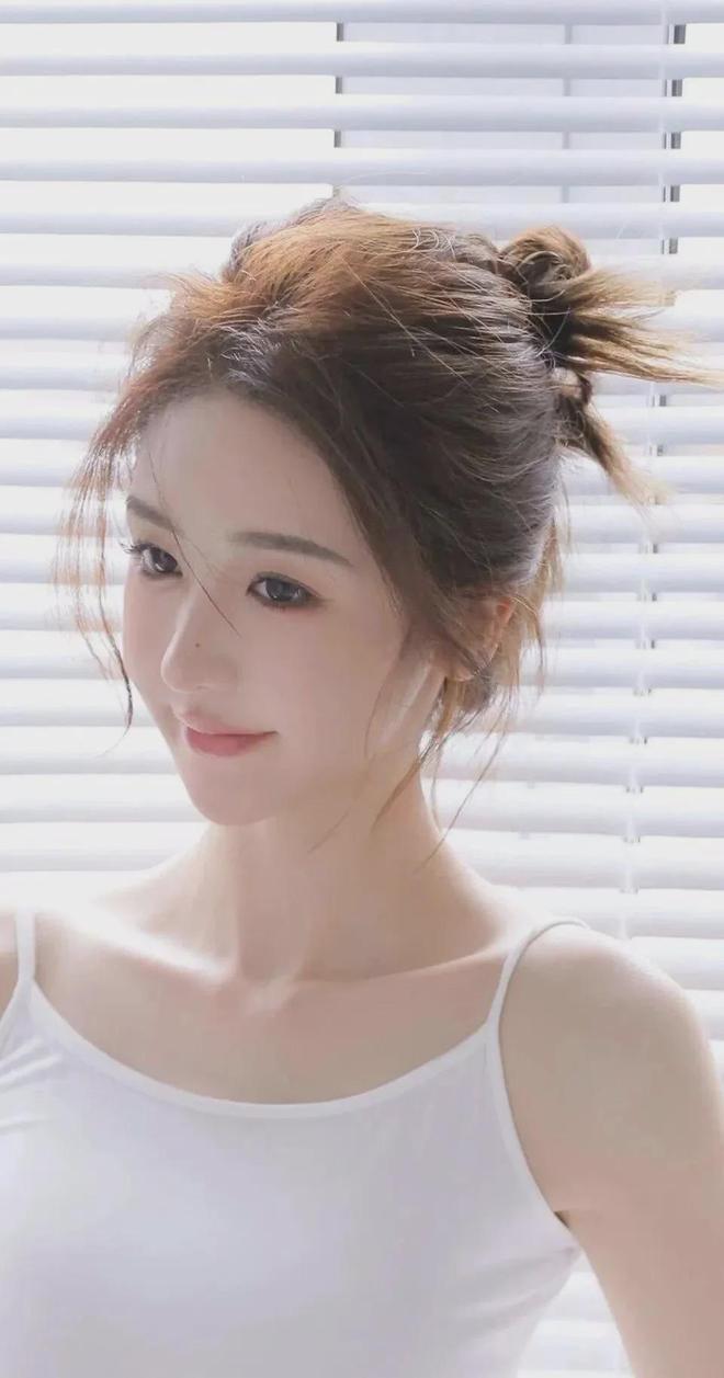 初中弟弟c高中姐姐给(图1)